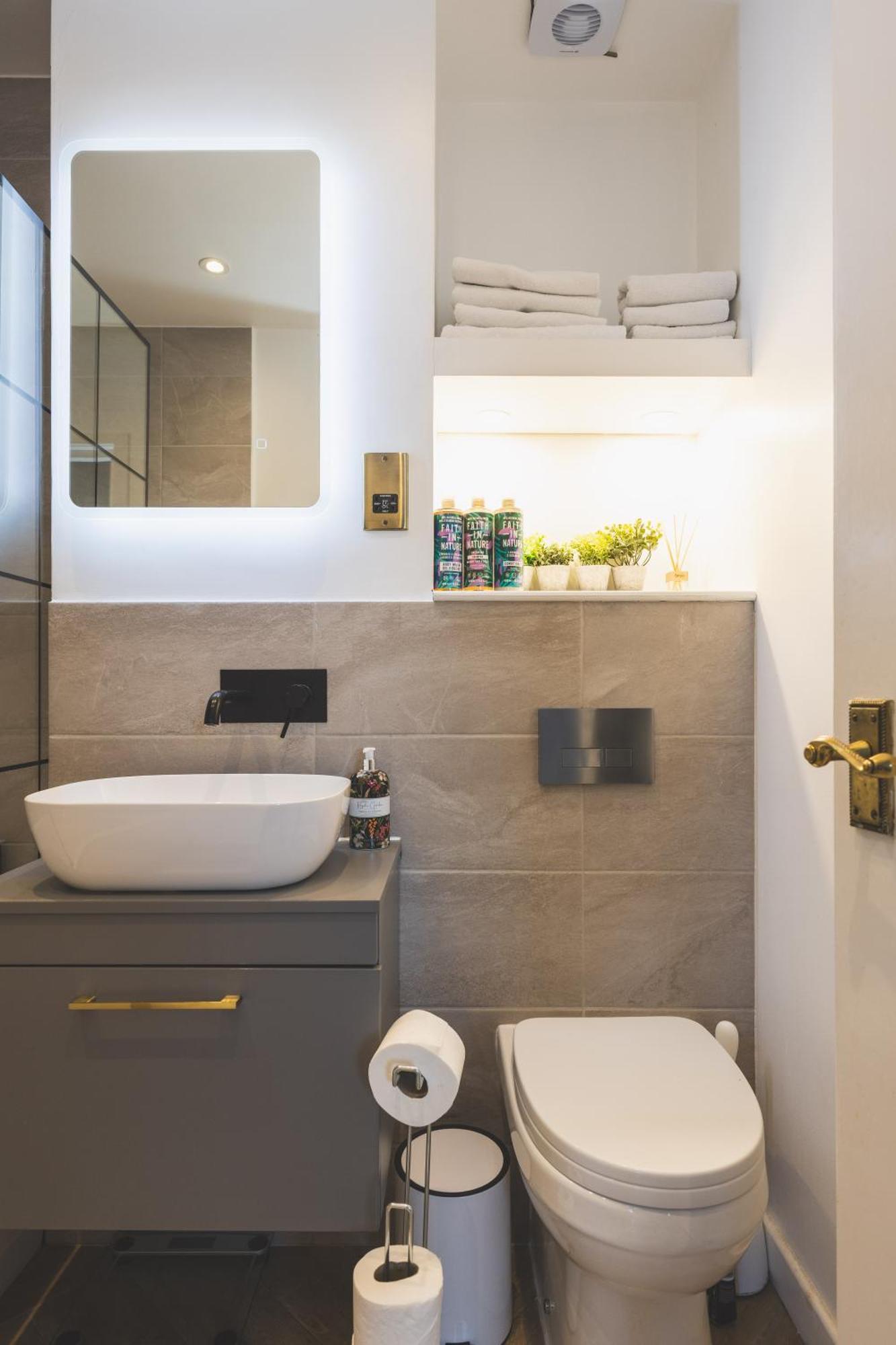 Luxurious 1-Bedroom Apartment In Kensington Londres Exterior foto